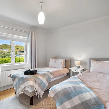 Tatil Evi 1 An Tsean Scoil, Clifden