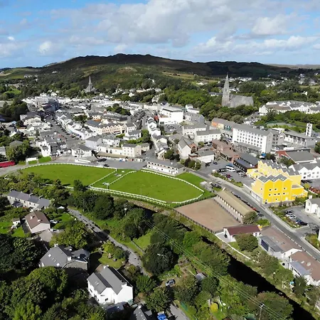 1 An Tsean Scoil,