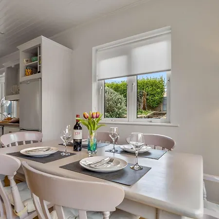 Tatil Evi 1 An Tsean Scoil, Clifden