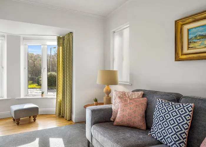 1 An Tsean Scoil, 克利夫登