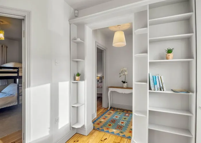 1 An Tsean Scoil, Clifden